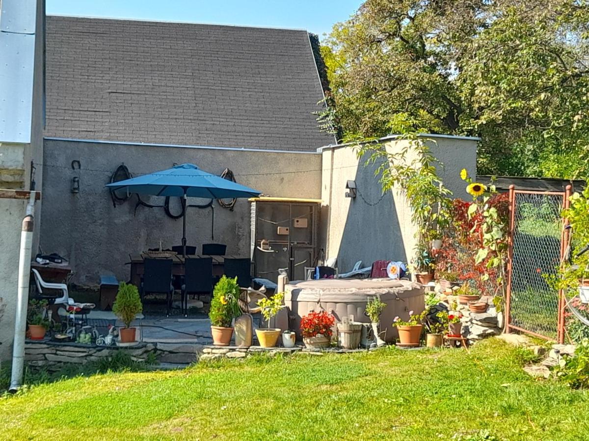 Ubytování u Machalů Leskovec Nad Moravici Exterior foto