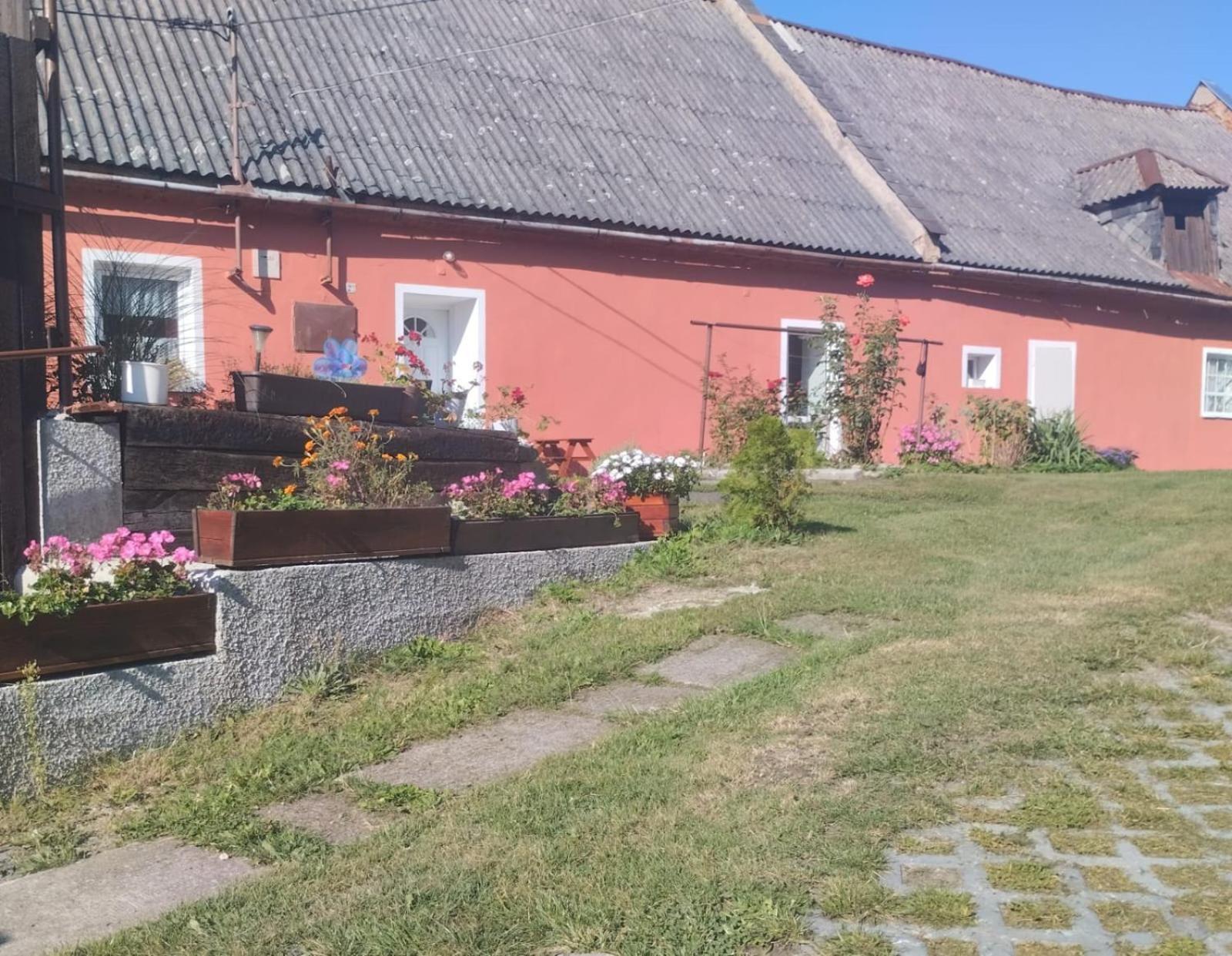 Ubytování u Machalů Leskovec Nad Moravici Exterior foto